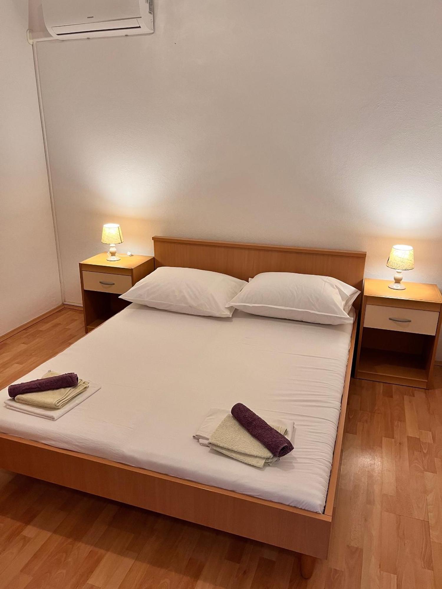 Apartments By The Sea Metajna, Pag - 6465 Номер фото