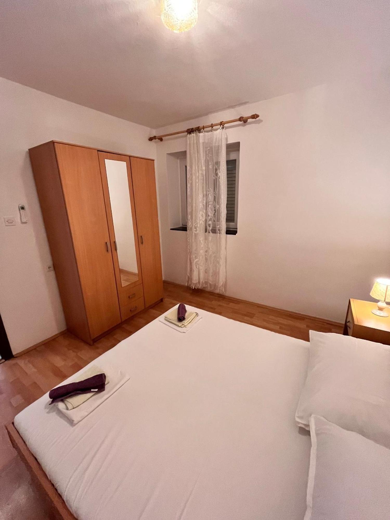 Apartments By The Sea Metajna, Pag - 6465 Номер фото